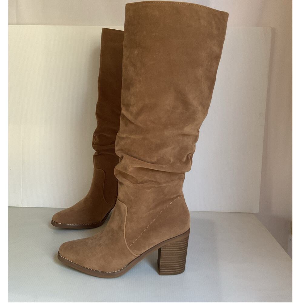 Universal Thread Tan Slouch Knee High Boots Women’s Size 8 Block Heel Faux Suede